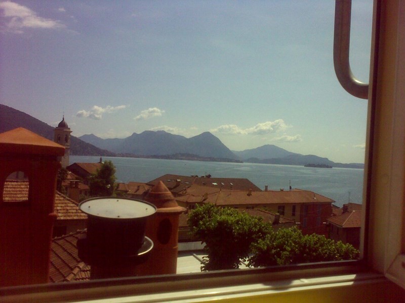 Mansarda in Affitto a Baveno, zona FERIOLO, 450€, 45 m², arredato