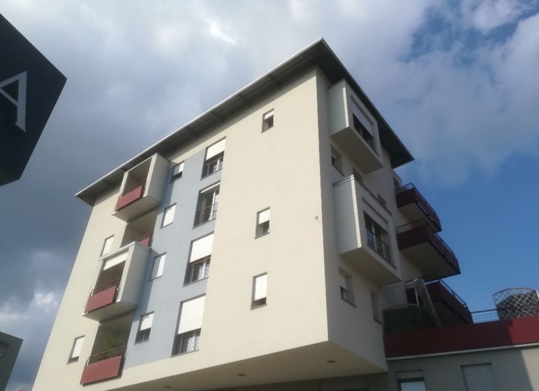 Bilocale in Vendita a Bergamo, zona Celadina, 149'000€, 173 m², arredato