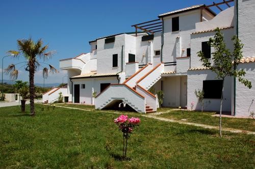 Villa bifamiliare in Vendita a Sant'Andrea Apostolo dello Ionio, zona Contrada Taverna, 85'000€, 48 m², arredato