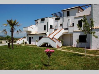 Villa bifamiliare in Vendita a Sant'Andrea Apostolo dello Ionio, zona Contrada Taverna, 85'000€, 48 m², arredato