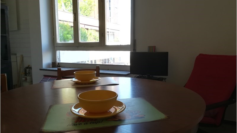 Monolocale in Affitto a Monza, zona Centro stazione, 45 m², arredato