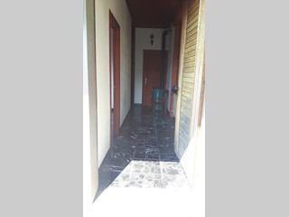 Appartamento in Vendita a Rezzoaglio, zona VIA ROMA, 60'000€, 74 m²