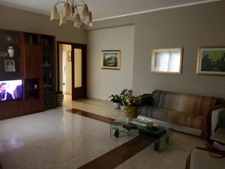 Quadrilocale in Vendita a Marigliano, zona Centro , 175'000€, 140 m², con Box