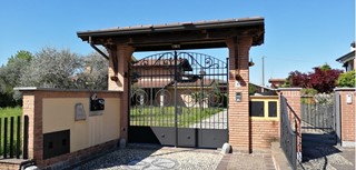 Villa in Vendita a Zanica, 600'000€, 300 m²