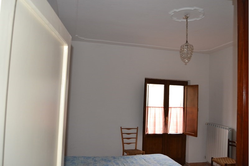 Casa di corte in Vendita a Allerona, zona centro, 38'000€, 60 m², arredato