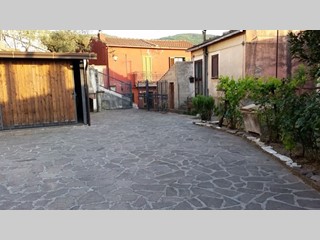 Casa Indipendente in Vendita a Monteroduni, zona Cappellone, 85'000€, 175 m², arredato