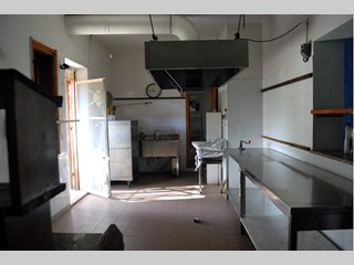 Immobile commerciale in Vendita a Badesi, zona LI MINDI, 500'000€, 150 m²