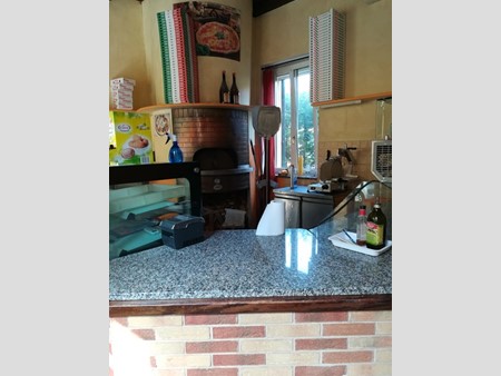 Attività commerciale in Vendita a Bareggio, zona centro, 40'000€, 35 m², arredato