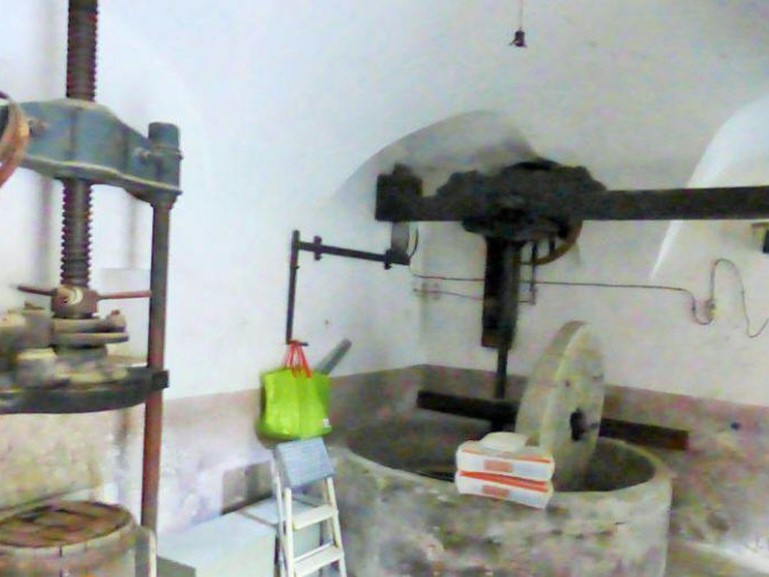 Rustico in Vendita a Imperia, 90'000€, 150 m²