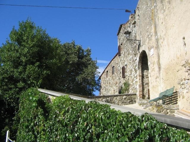 Appartamento in Vendita a Baschi, zona Centro storico, 210'000&euro;