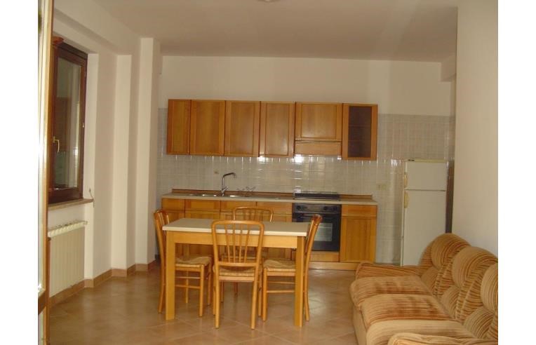 Trilocale in Vendita a Itri, zona Corso Appio Claudio, 1, 130'000€, 70 m²