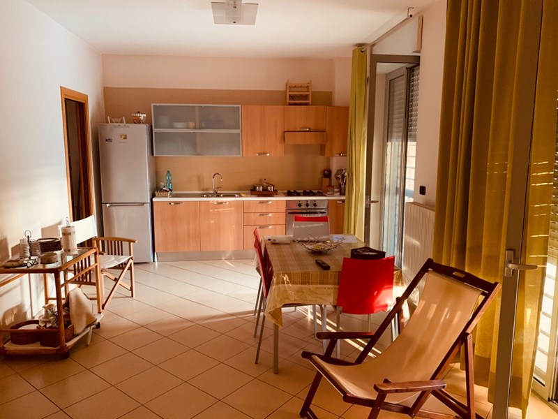 Trilocale in Vendita a Bari, zona torre a mare, 235'000€, 80 m², arredato, con Box