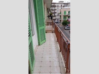 Appartamento in Vendita a Giovinazzo, zona via De Gasperi 41, 140'000€, 97 m²