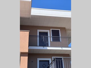 Trilocale in Vendita a Valverde, zona Via A. Manzoni, 230'000€, 90 m², con Box