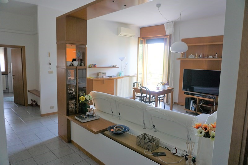 Quadrilocale in Affitto a Bologna, zona Costa-Saragozza, 2'000€, 119 m², arredato