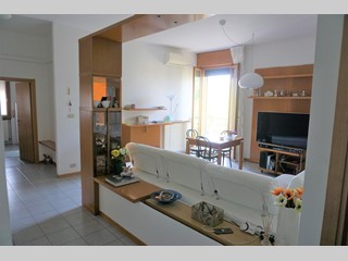 Quadrilocale in Affitto a Bologna, zona Costa-Saragozza, 2'000€, 119 m², arredato