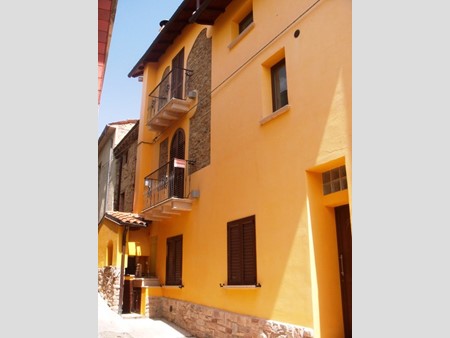 Appartamento in Affitto a Colledara, zona Via Rubini, Bascanella, 500€, 156 m², arredato