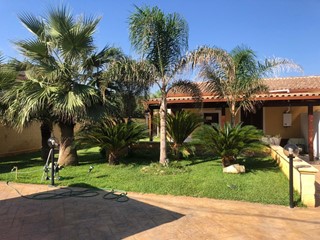 Villetta a schiera in Vendita a Capaci, zona via Portofino, 250'000€, 90 m²