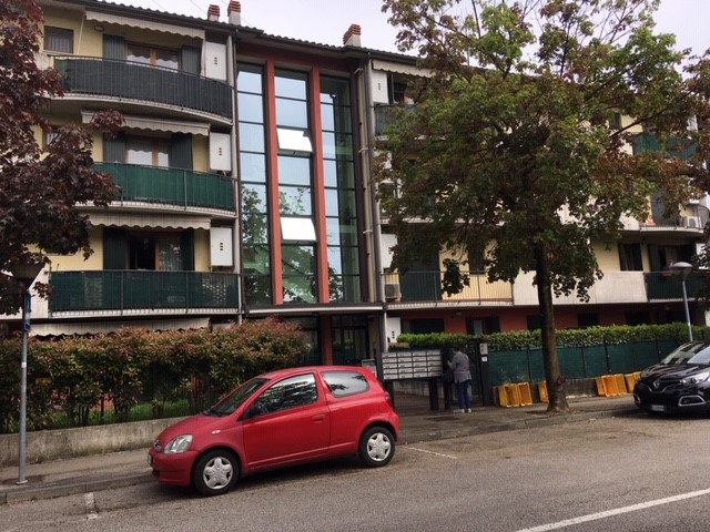 Appartamento in Vendita a Vicenza, zona altavilla vicentina, 85'000€, 90 m², arredato