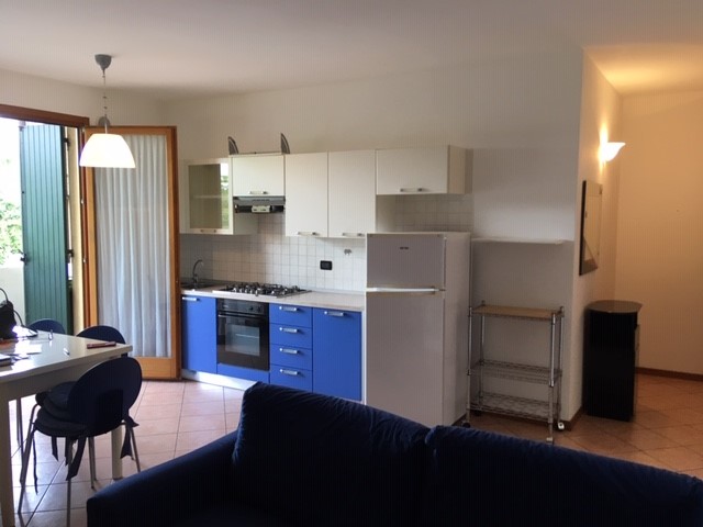 Appartamento in Vendita a Vicenza, zona altavilla vicentina, 85'000€, 90 m², arredato