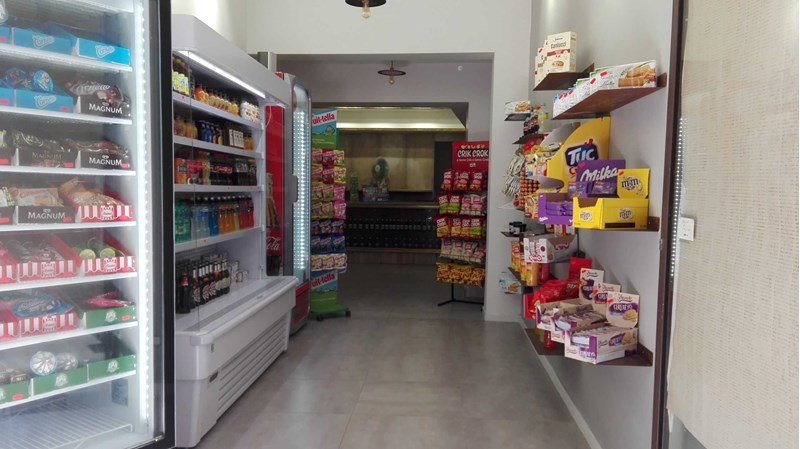 Negozio in Vendita a Roma, zona CENTRO STORICO, 100'000€, 60 m²