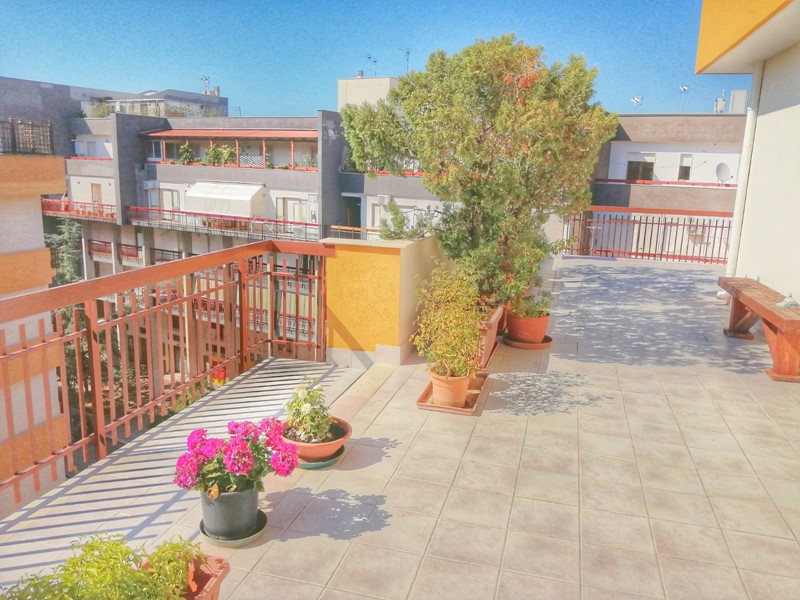 Attico in Vendita a Trani, zona Pozzopiano, 260'000€, 187 m²
