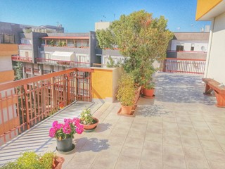 Attico in Vendita a Trani, zona Pozzopiano, 260'000€, 187 m²