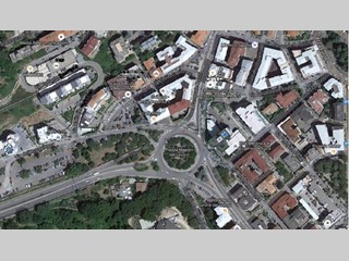 Immobile commerciale in Vendita a Cosenza, 350'000€, 310 m²