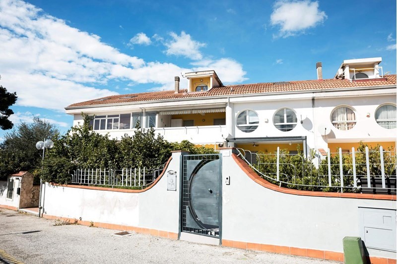 Mansarda in Vendita a Agropoli, zona Lungomare San Marco, 97'000€, 70 m², arredato