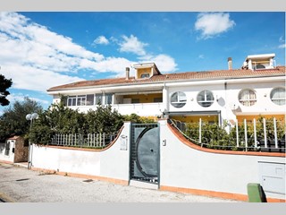 Mansarda in Vendita a Agropoli, zona Lungomare San Marco, 97'000€, 70 m², arredato