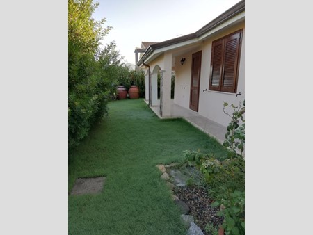 Villa bifamiliare in Vendita a Castiadas, zona Olia Speciosa , 160'000€, 75 m², arredato