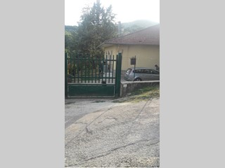 Casa Indipendente in Vendita a Montemarano, zona Contrada feo, 75'000&euro;, 170 m², arredato
