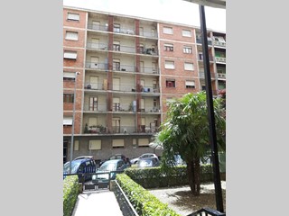 Trilocale in Affitto a Alessandria, zona Semicentrale, 400€, 60/65, arredato