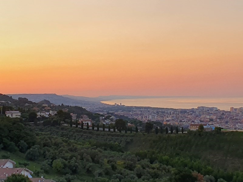 Appartamento in Vendita a Pescara, zona S.da Fonte Borea Colle del Telegrafo, 101, 269'000€, 180 m²