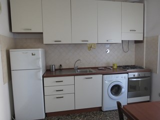 Stanza in Affitto a Firenze, zona NOVOLI, 375€, 65 m², arredato