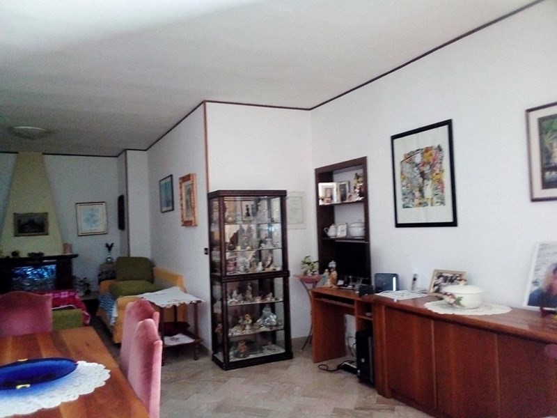 Appartamento in Vendita a Teramo, zona mosciano sant angelo, 160'000€, 173 m²