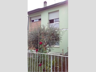 Casa Indipendente in Vendita a Ravenna, zona Mezzano, 140'000€