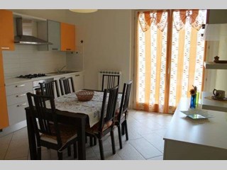 Appartamento in Affitto a Potenza Picena, 600€, 80 m², arredato