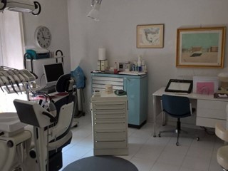 Immobile commerciale in Affitto a Roma, zona piazza filattiera, 1'500€, 98 m², arredato