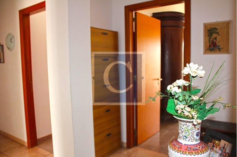 Appartamento in Vendita a Castellana Grotte, zona centrale, 150'000€, 120 m²