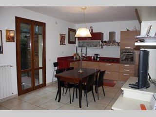 Trilocale in Vendita a Signa, zona coop, 205'000€, 70 m²