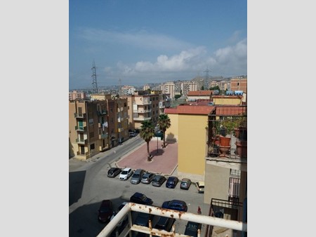 Appartamento in Vendita a Porto Empedocle, zona via Bari 33, 42'000€, 200 m²