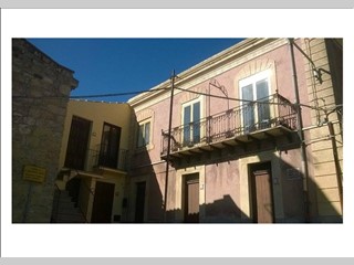 Villa in Vendita a Cefalù, zona Castellana Sicula , 95'000€, 150 m²