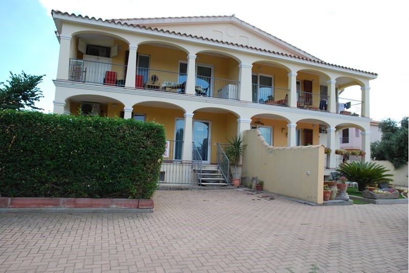 Appartamento in Affitto a Pula, zona via Libeccio 23, 700€, 134 m²