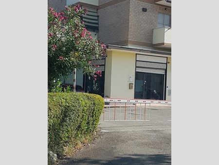 Ufficio in Vendita a Latina, zona Latina scalo, 75'000€, 65 m²