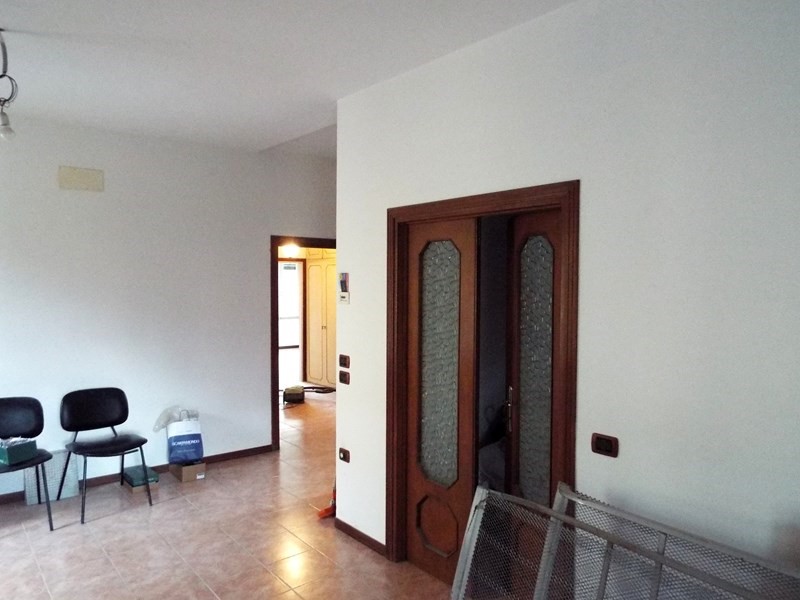 Studio in Affitto a Medesano, zona viale dante alighieri, 550€, 105 m²