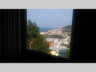 Trilocale in Vendita a Trieste, zona via commerciale, 230'000€, 95 m²