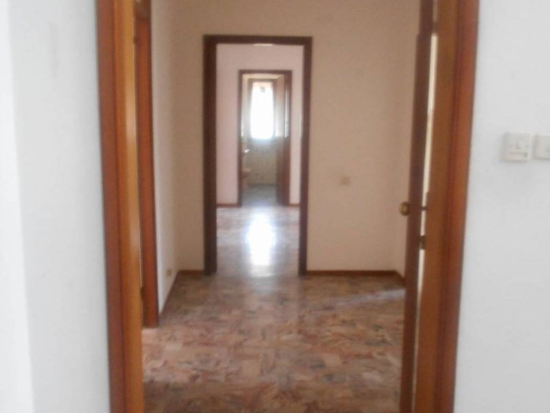 Appartamento in Vendita a Gualdo Tadino, 85'000€, con Box