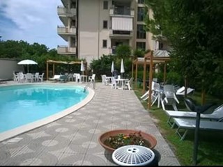 Trilocale in Vendita a Acerra, zona Via Tommaso Albarella,7 , 165'000€, 90 m², con Box