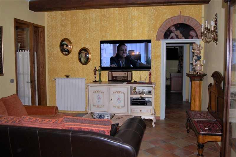 Casa Semi Indipendente in Vendita a Monte San Savino, 230'000€, 115 m², arredato, con Box